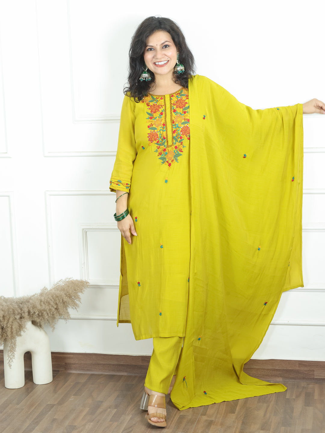 Vrinda Sunflower Yellow Kolkata Hand Embroidered Set