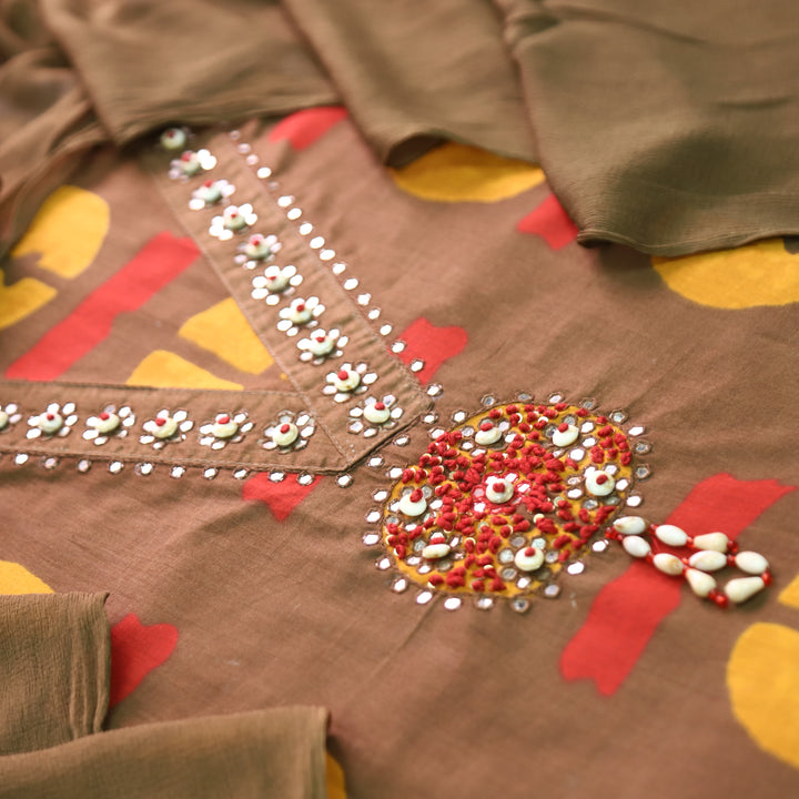 Bilori Khaki Brown Embellish Neck with Digital Printed Cotton Set