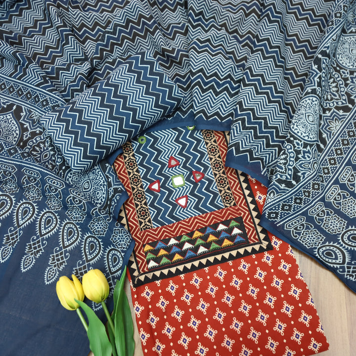 Vaniya Cheery Red Zig-Zag Print Mirror Yoke Ajrakh Print Cotton Set