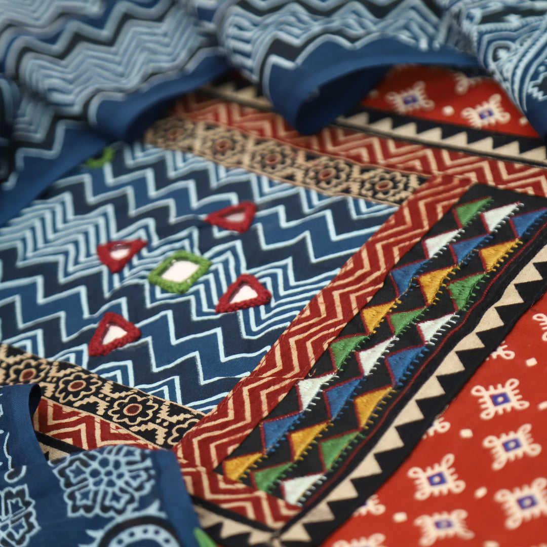 Vaniya Cheery Red Zig-Zag Print Mirror Yoke Ajrakh Print Cotton Set
