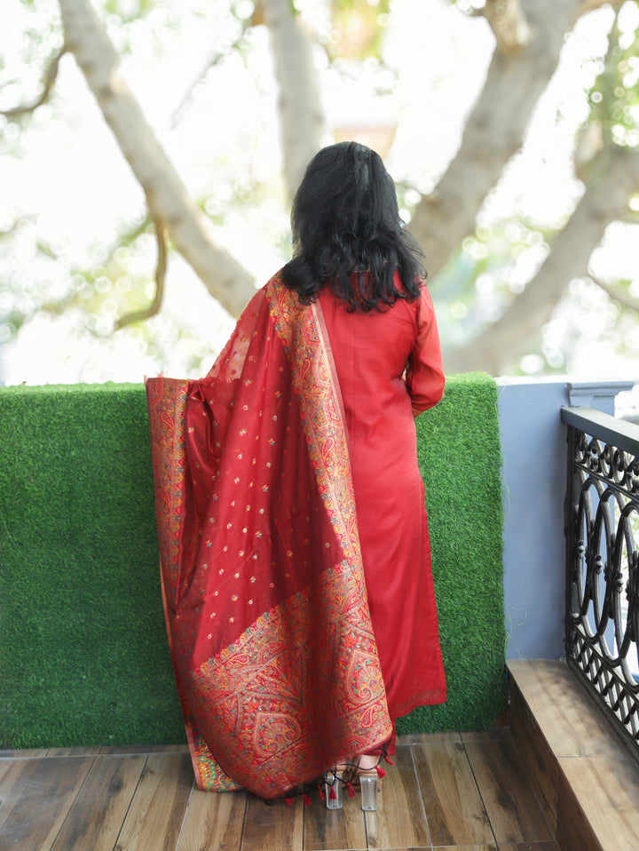 Saheli Berry Red Round Neck in Jamdani Kashmiri Inspired Chanderi 3 Piece Set