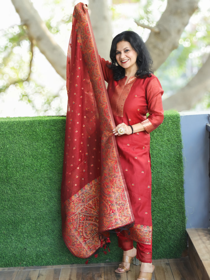 Saheli Berry Red Round Neck in Jamdani Kashmiri Inspired Chanderi 3 Piece Set