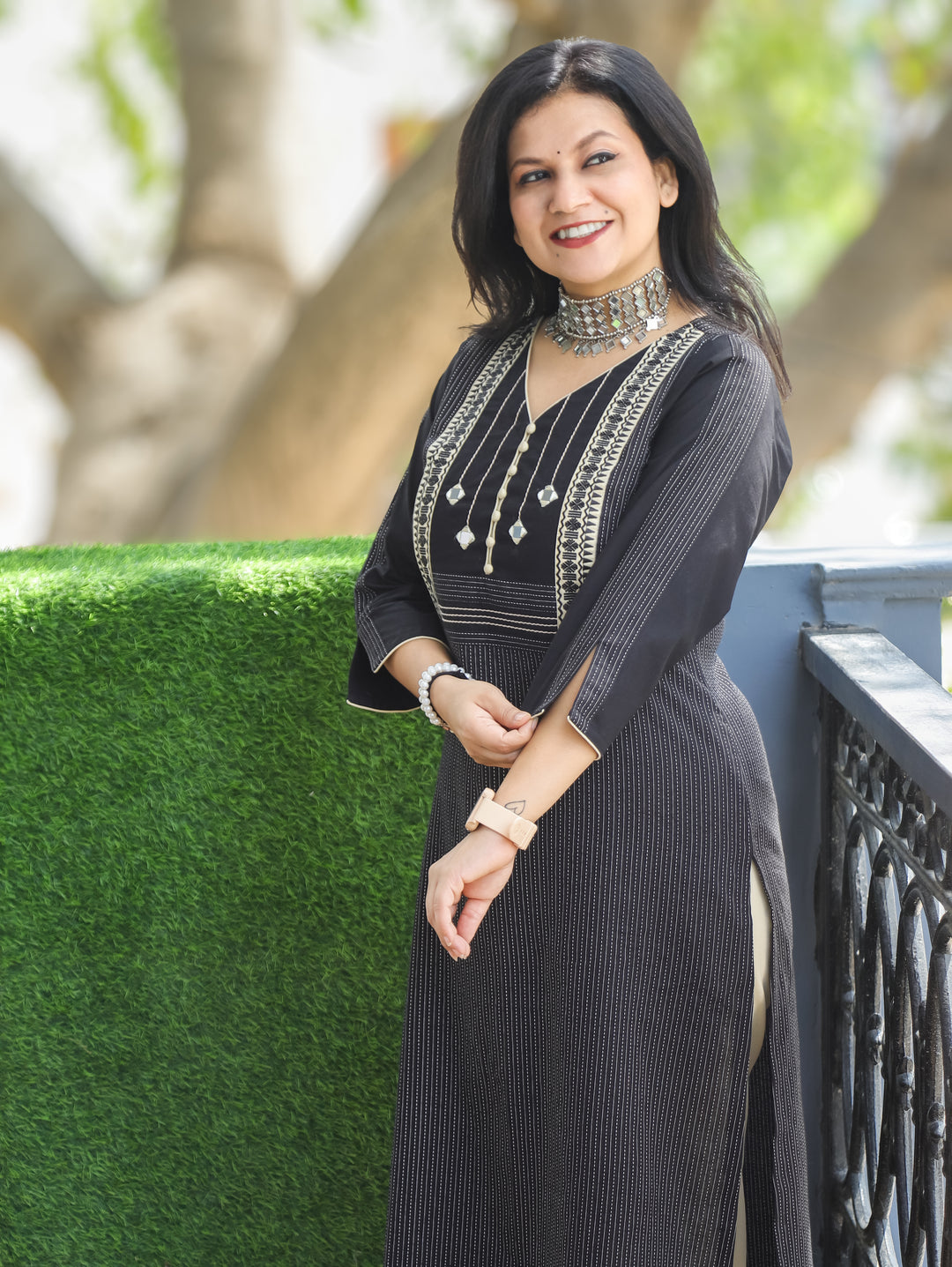 Olivia Oil Black Mirror Yoke Cotton Kurti