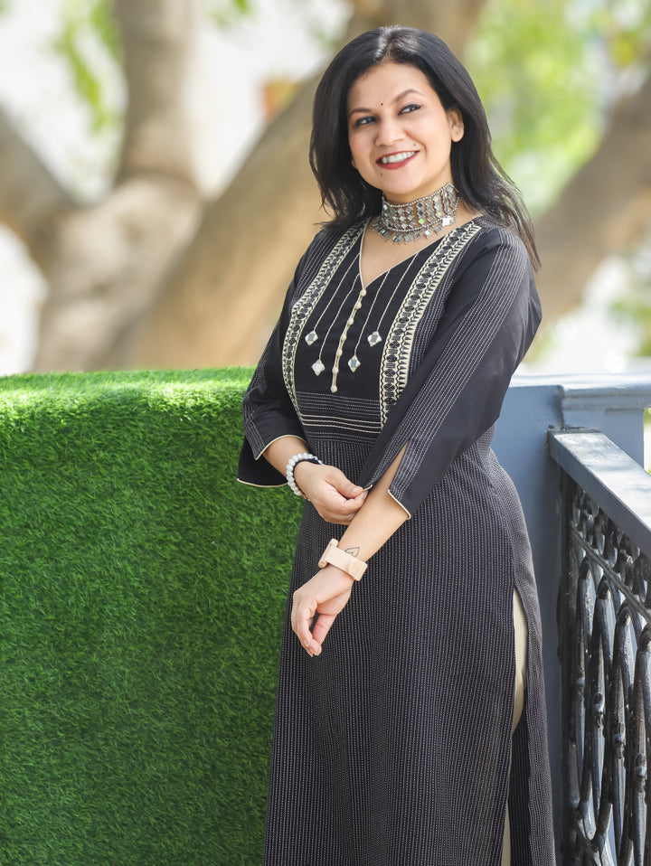 Olivia Oil Black Mirror Yoke Cotton Kurti
