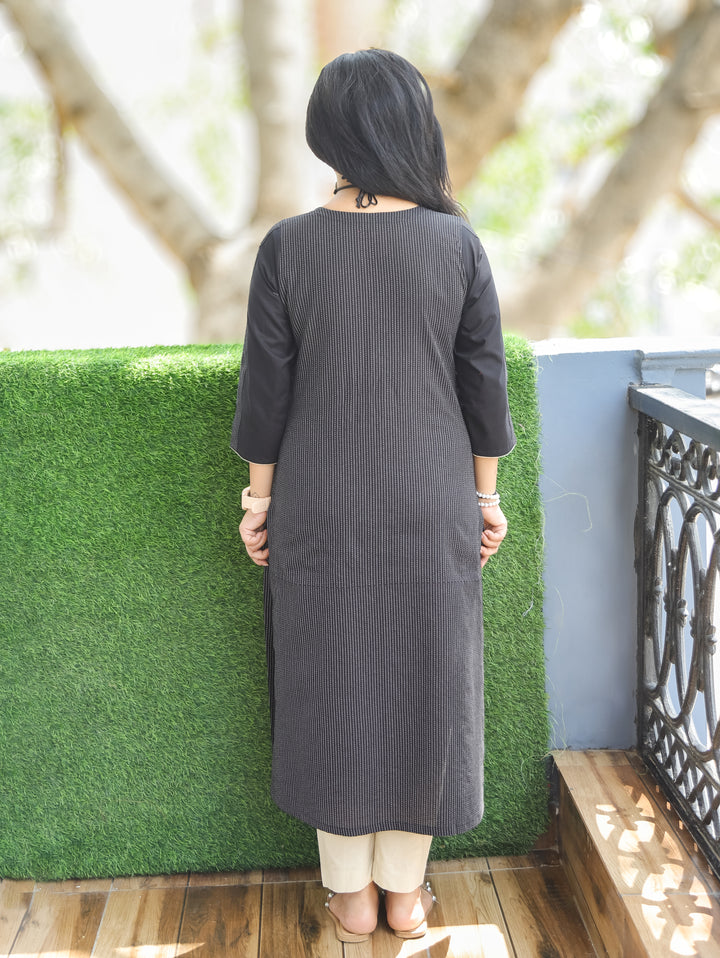 Olivia Oil Black Mirror Yoke Cotton Kurti