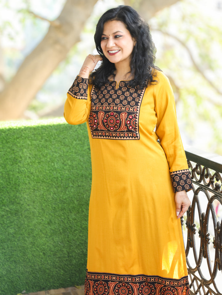 Soniya Beetle Yellow Mirror Work Gamthi Print Yoke Winter Twill Kurti D2