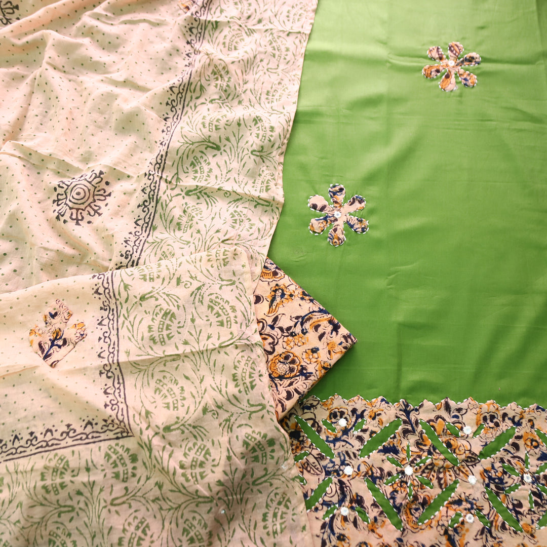 Saloni Parrot Green All Over Kalamkari Applique Work Hem Glazed Cotton Set