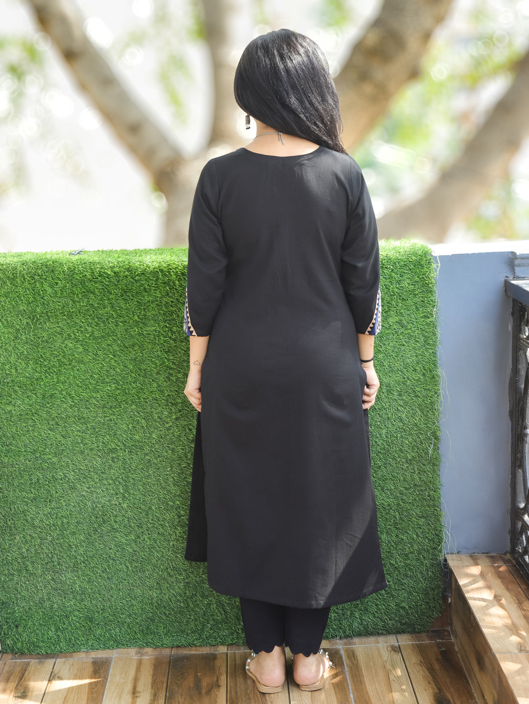 Titli Black Pichwai Embroidered Cotton Kurti