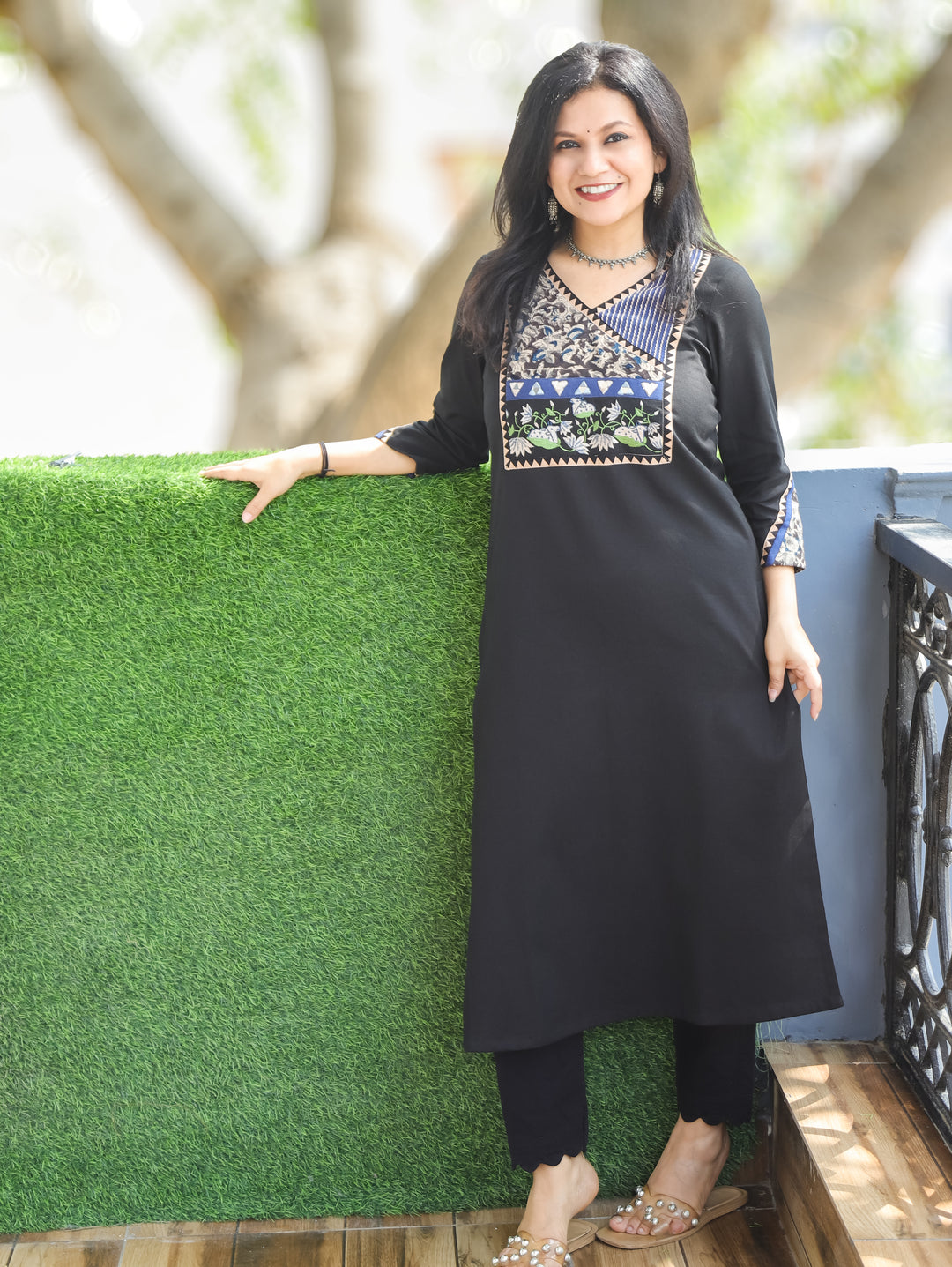 Titli Black Pichwai Embroidered Cotton Kurti