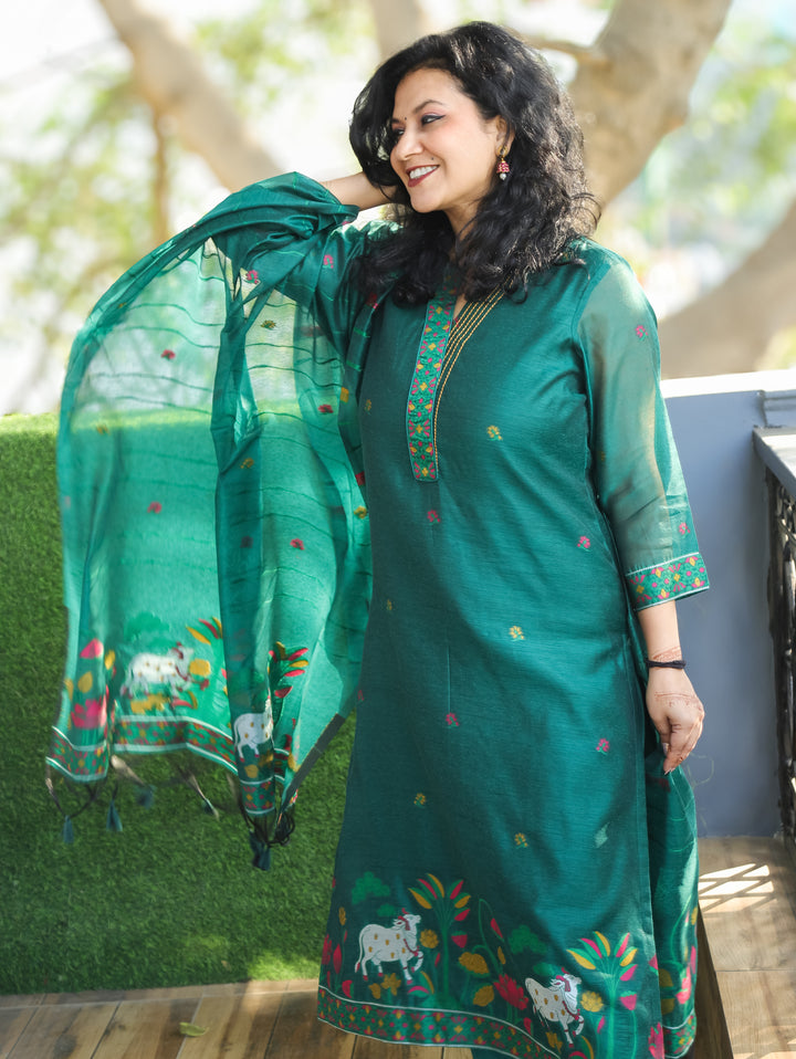 Subhadra Emerlad Green Collar Running Thread Pichwai Jamdani Chanderi 3 Piece Set