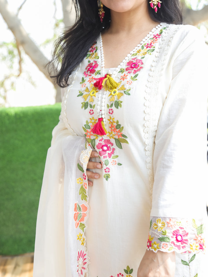 Bella White Mul Cotton 3 Piece Set