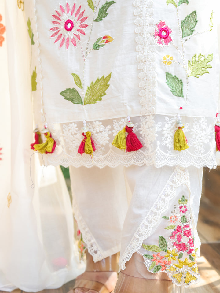 Bella White Mul Cotton 3 Piece Set