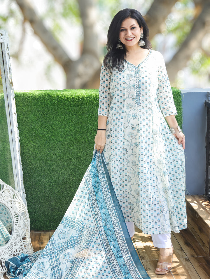 Bella White Patra Mul Cotton 3 Piece Set