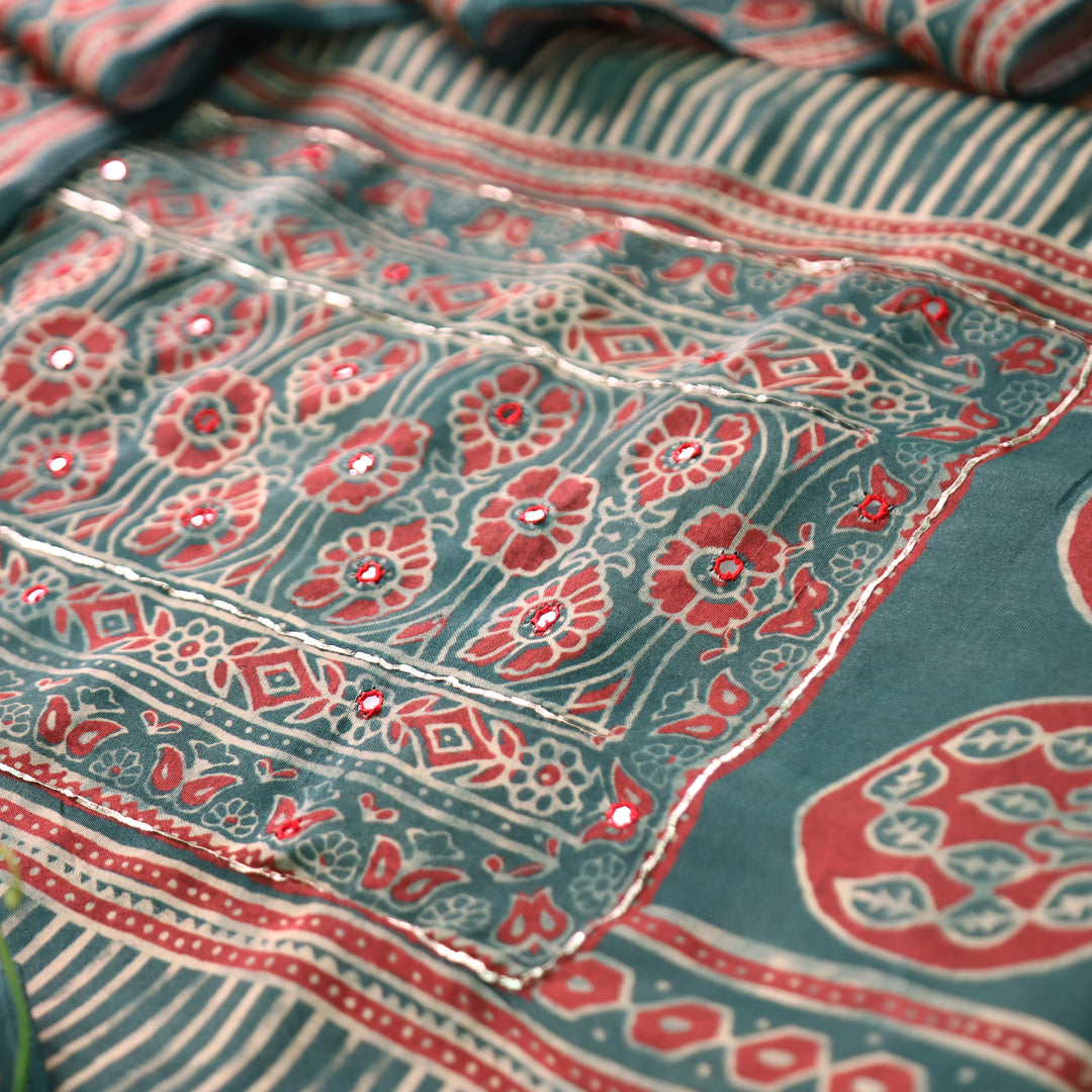 Aaroohi Sac. Green Patra Work Panel Style Ajrakh Printed Muslin Set