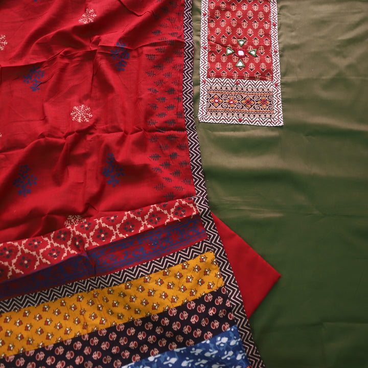 Barsaati Forest Green Kutch Fusion Neck with Mirror Glazed Cotton Suit Set