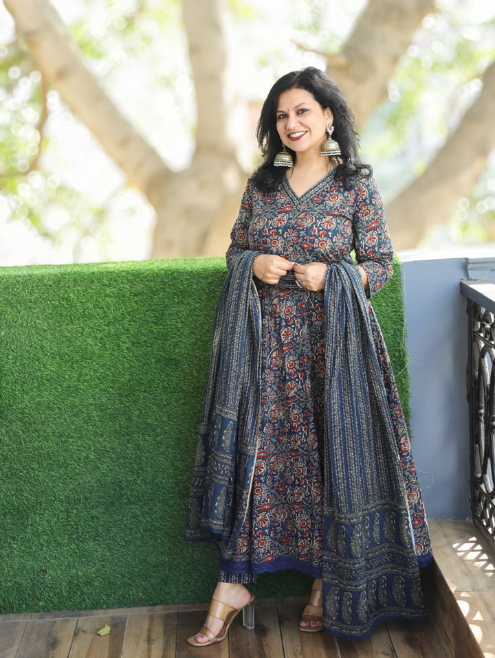Rohini Navy Blue V Neck Kalamkari Printed Anarkali Cotton 3 Piece Set