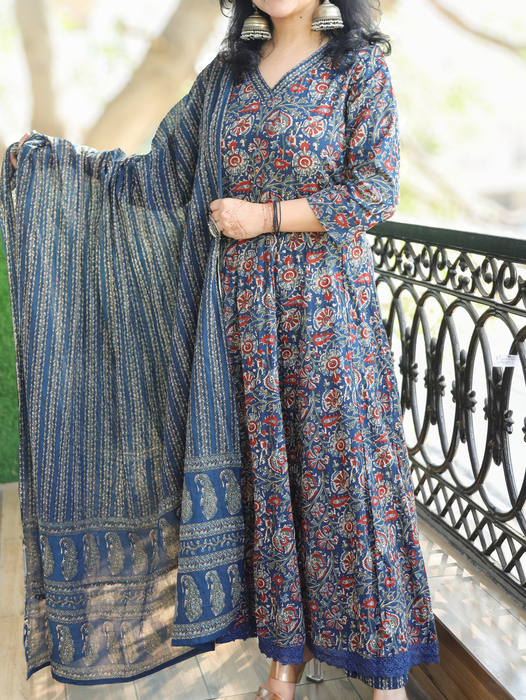 Rohini Navy Blue V Neck Kalamkari Printed Anarkali Cotton 3 Piece Set