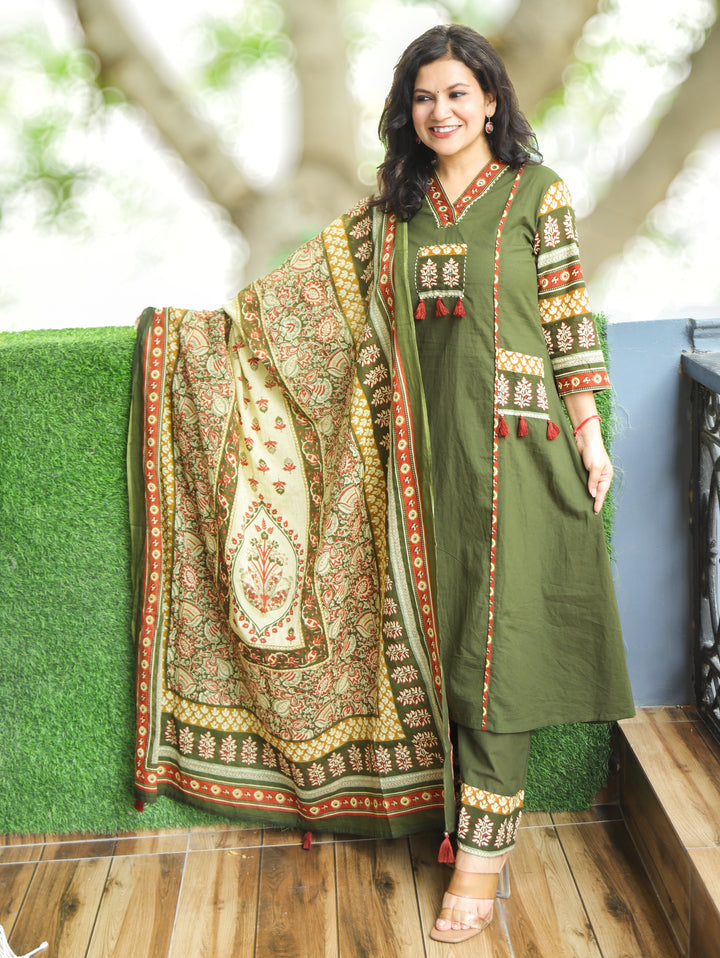 Rakshi Green V Neck Panel Style Cotton 3 Piece Set