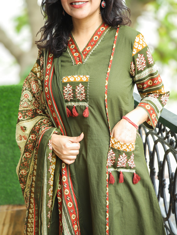 Rakshi Green V Neck Panel Style Cotton 3 Piece Set