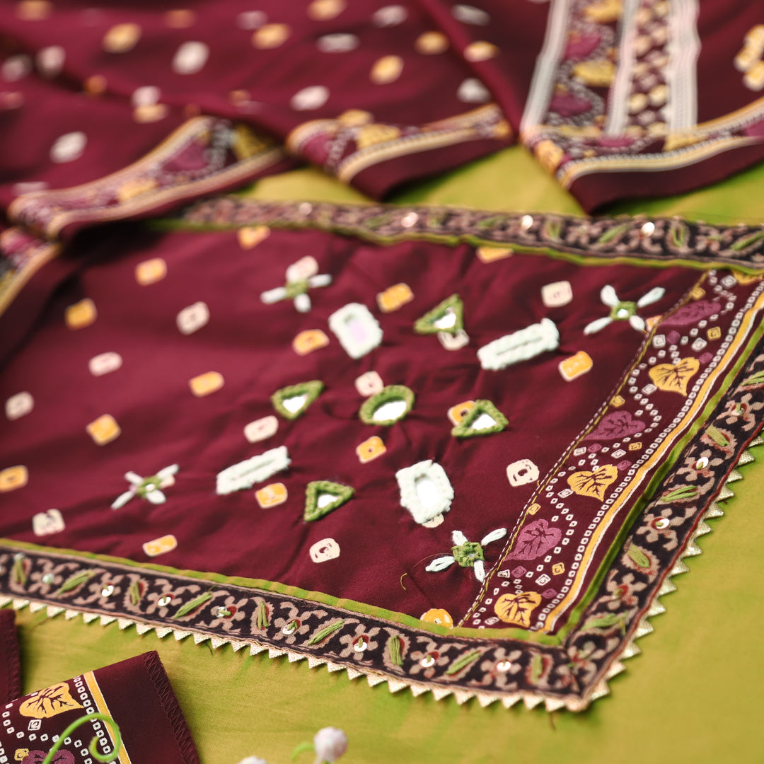 Nigahein Grass Green Mirror Work Neck Mashru Patch Glazed Cotton Suit Set