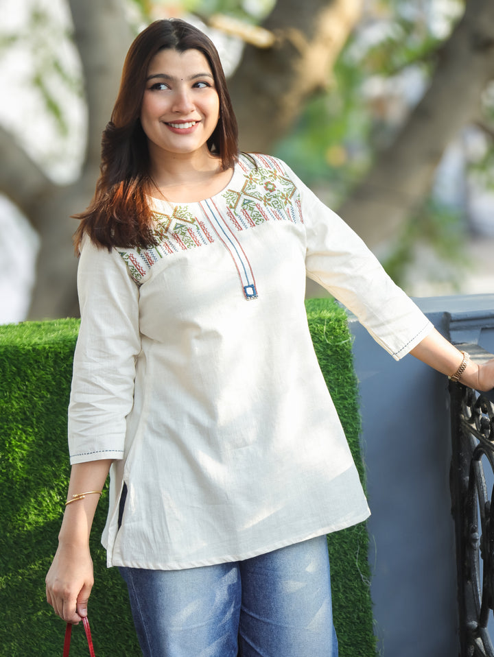 Riya Shell White Short Kurti