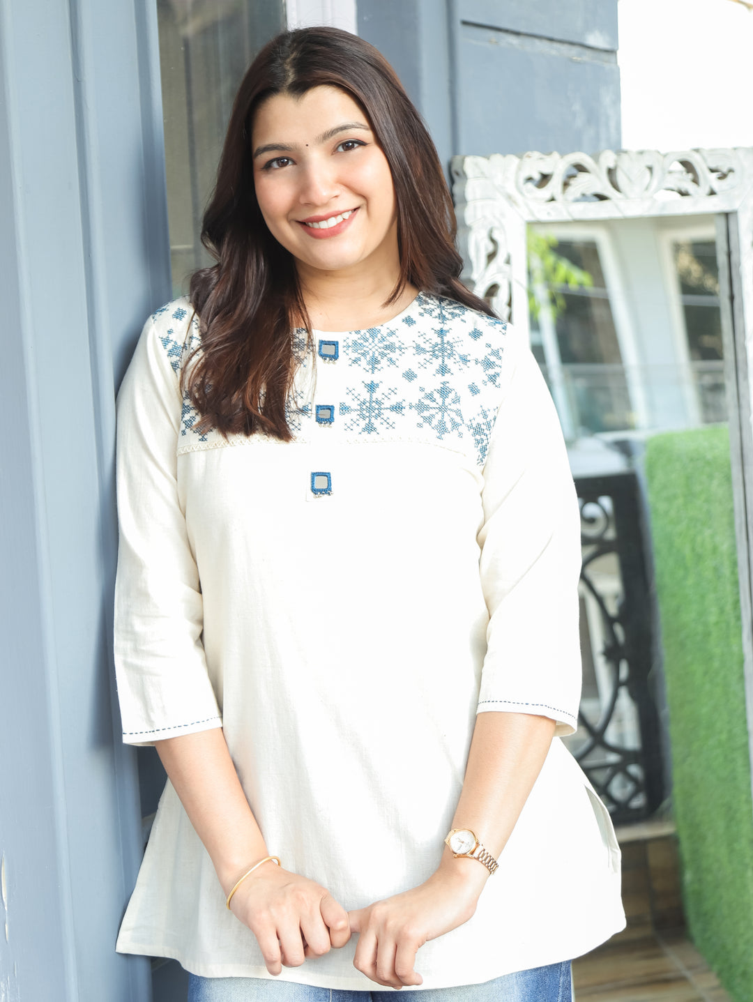 Ella Shell White Short Kurti