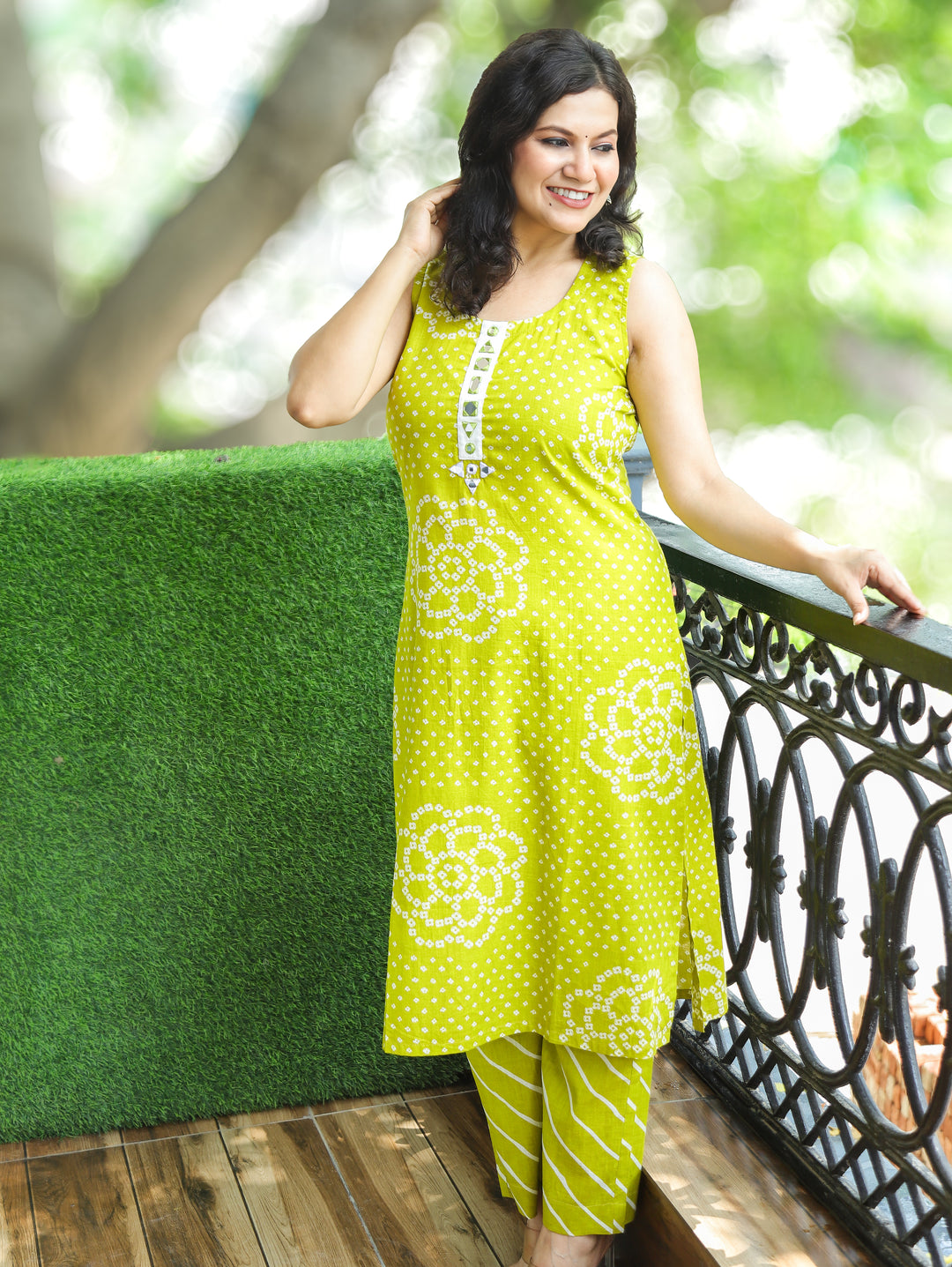 Shringar Green Bandhani and Leheriya Jacket Co-ord Set