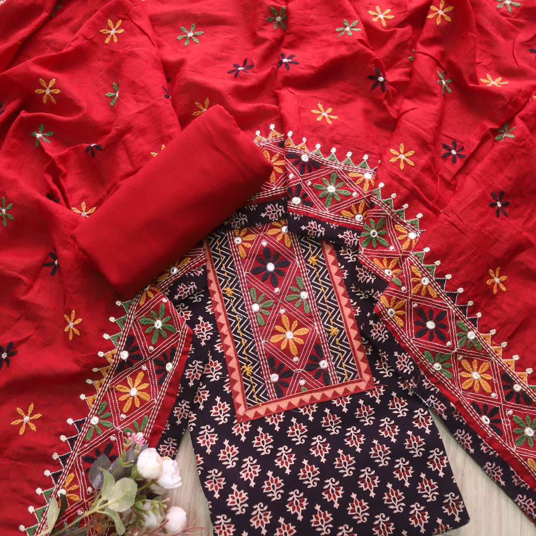 Khairiyat Coal Black Kutch Work Cotton Top With Cotton Dupatta Set
