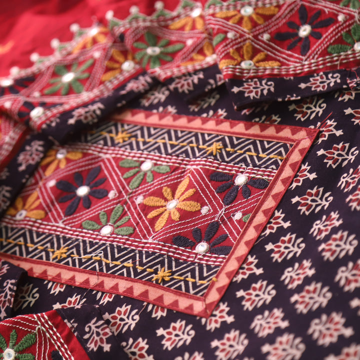 Khairiyat Coal Black Kutch Work Cotton Top With Cotton Dupatta Set