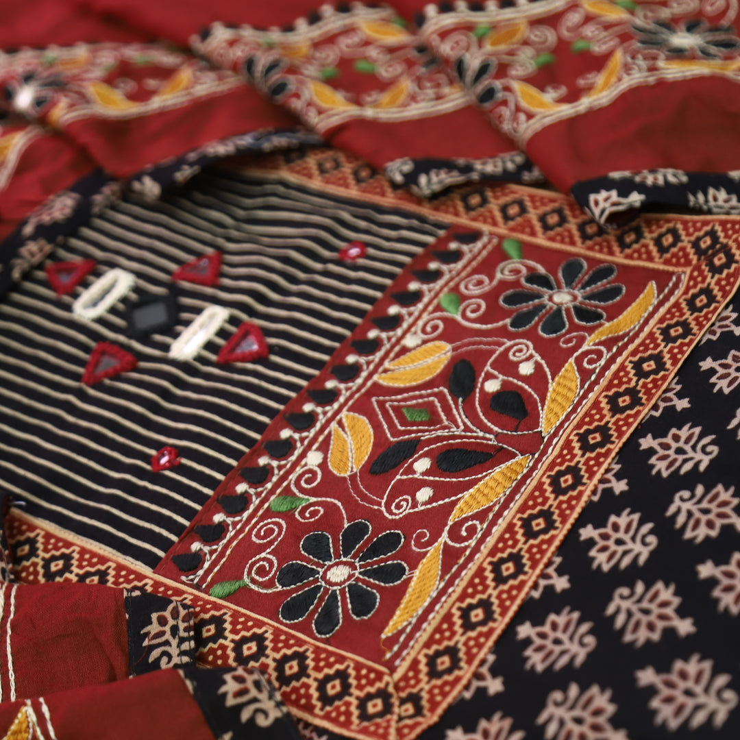Kudmayi Ebony Black Mirror Work In Kutch Work Cotton Set