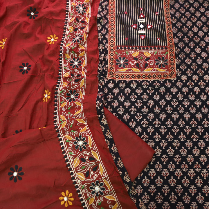 Kudmayi Ebony Black Mirror Work In Kutch Work Cotton Set