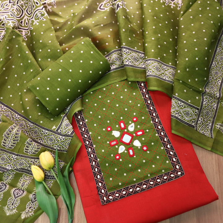 Rushna Red with Green Polka Dot Mirror Work Yoke Cotton Set