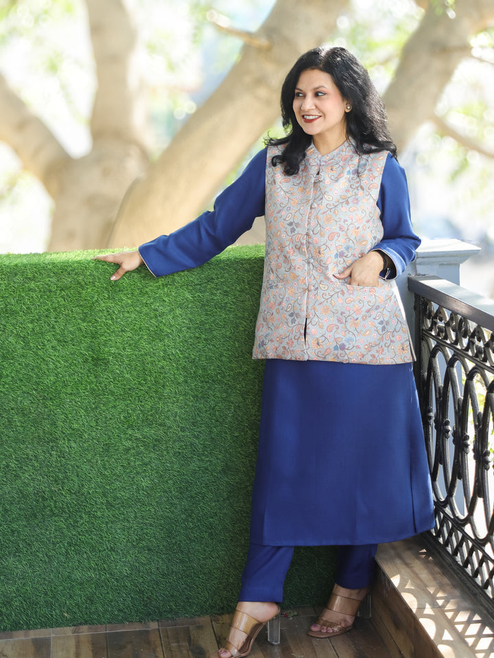 Saanvi Powder Grey Kanni Printed Semi Pashmina Jacket with Pocket