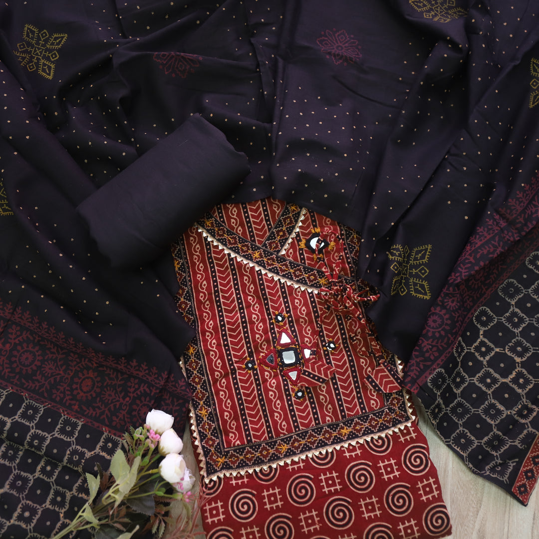 Khairiyat Blood Red Angrakha Kutch Work Cotton Top With Cotton Dupatta