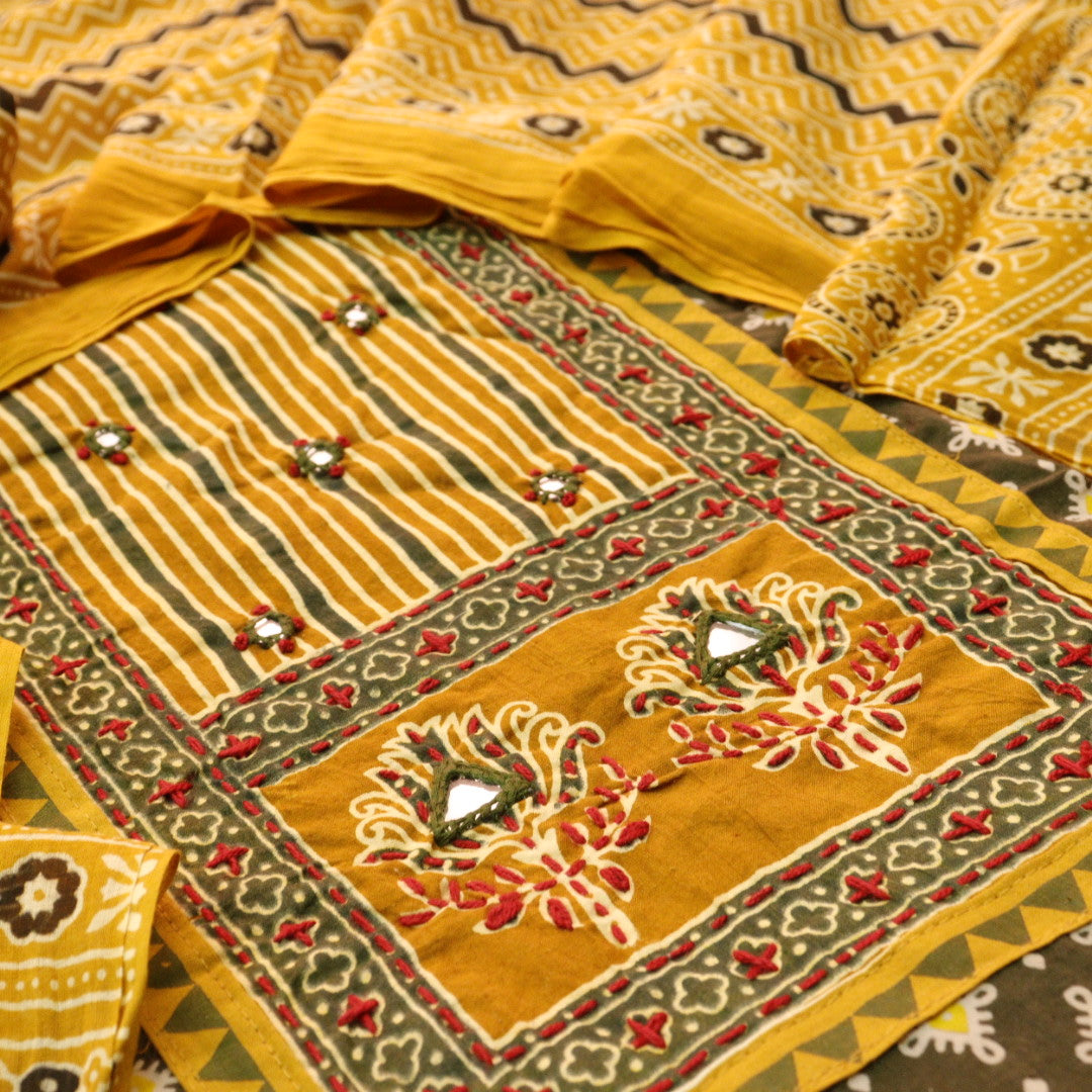 Rubayat Grass Green Mirror Neck Work in Printed Cotton Suit Set