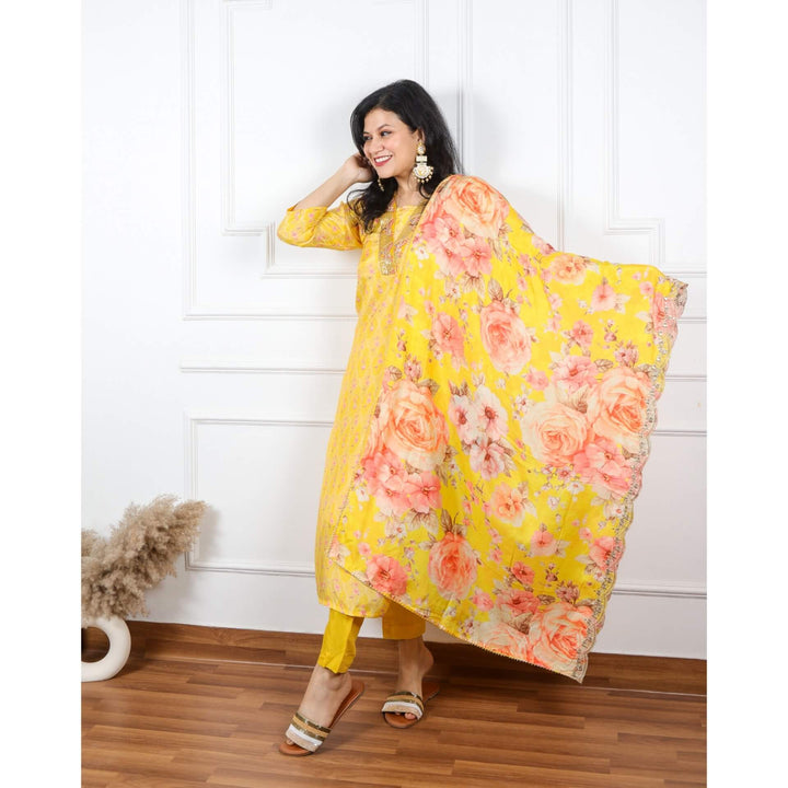 Zeenat Pineapple Yellow Floral Printed V Neck Muslin Top with Muslin Dupatta Set