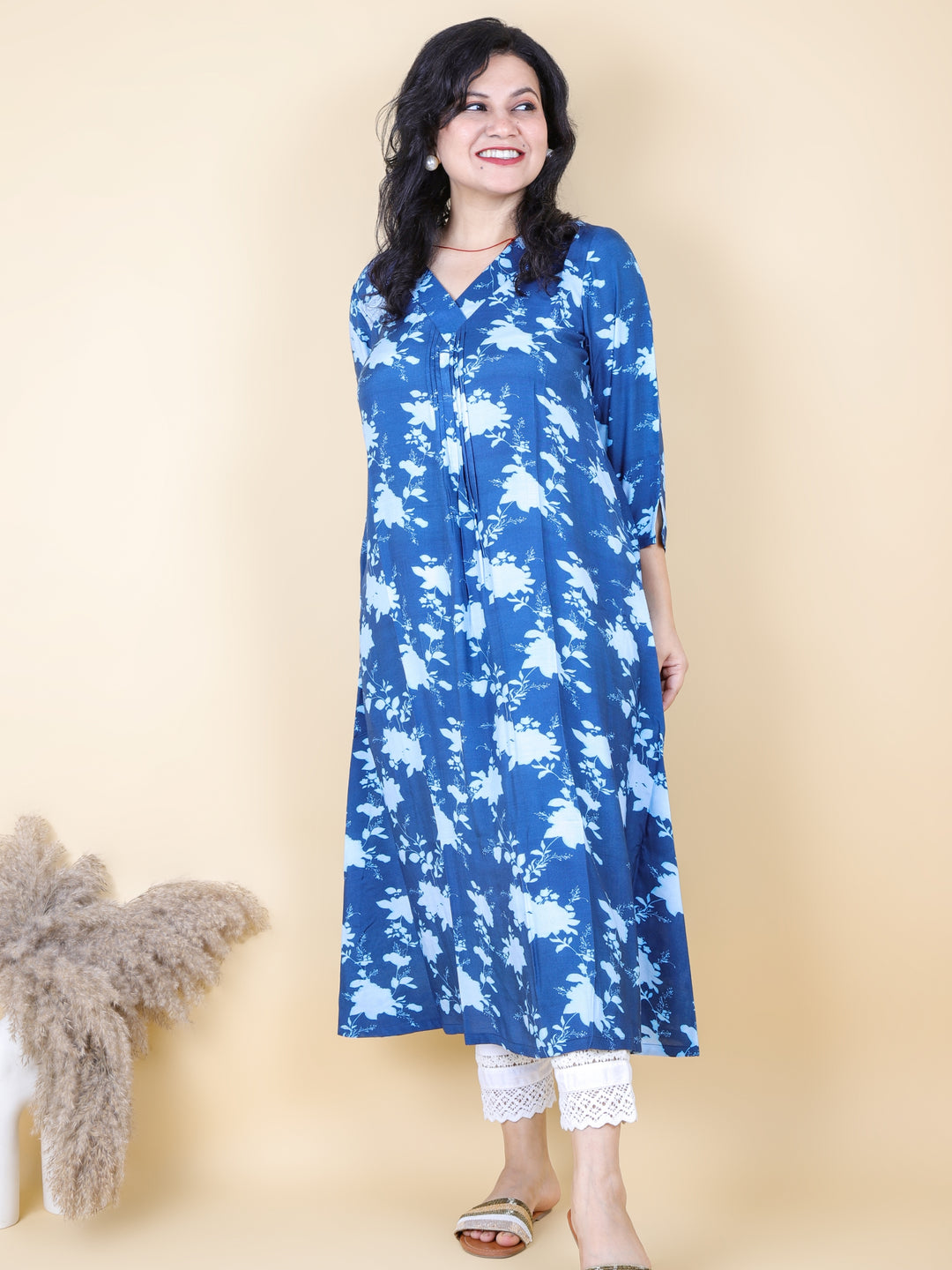 Meherbaan Denim Blue Floral Printed Muslin Kurti