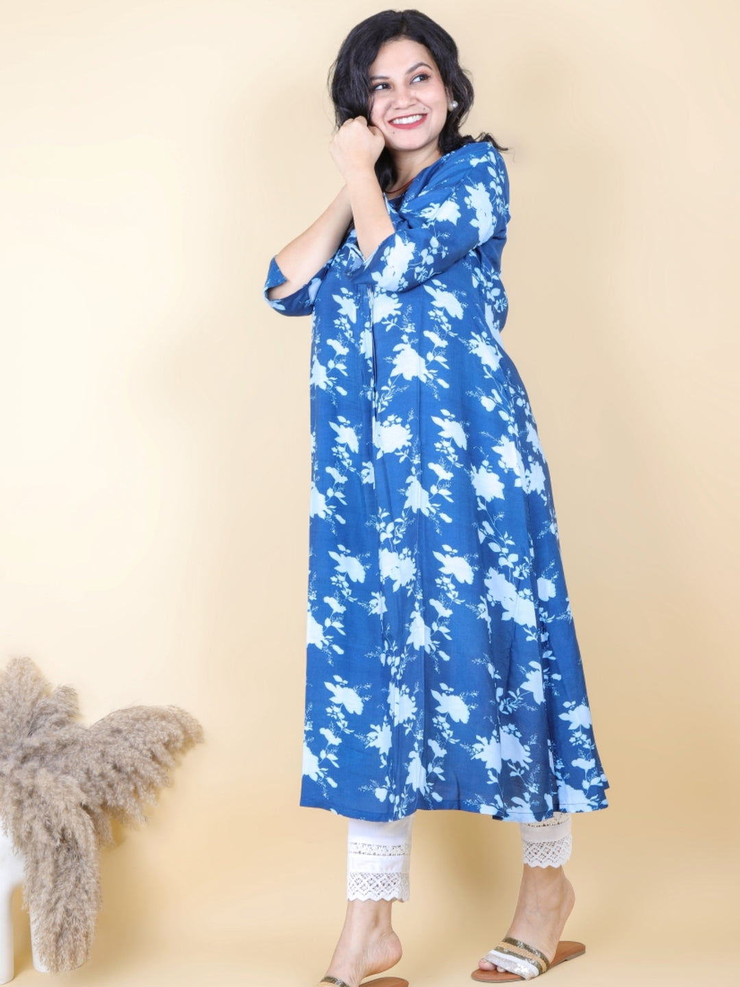 Meherbaan Denim Blue Floral Printed Muslin Kurti