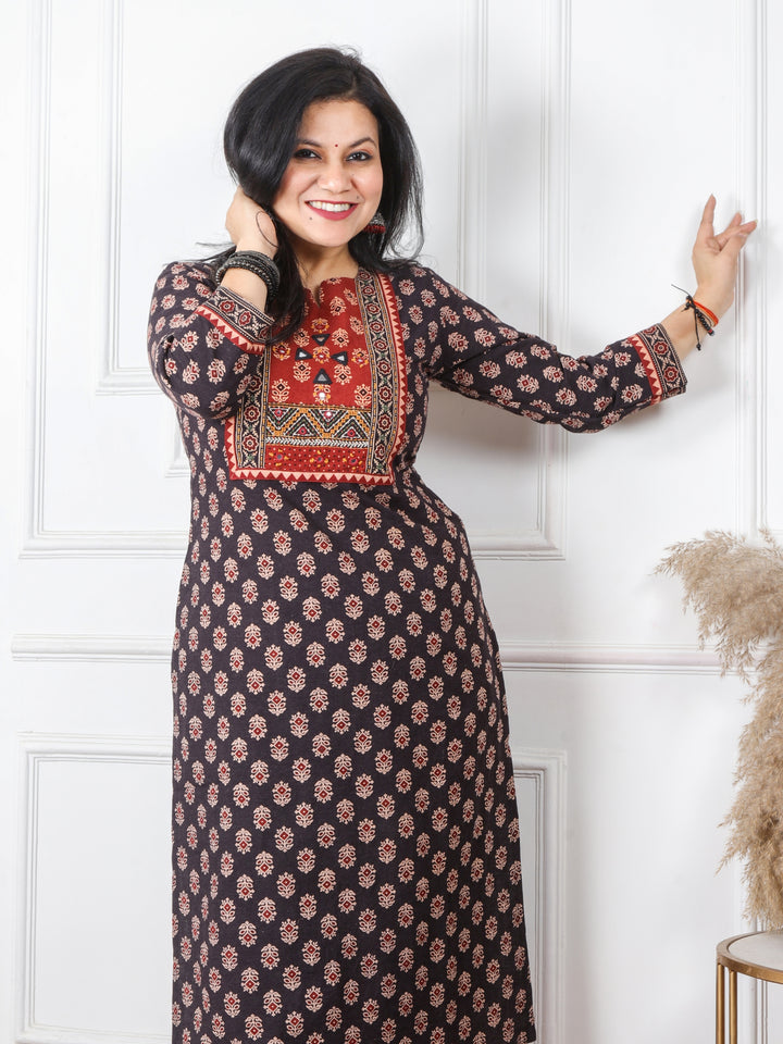 Chaahat Shadow Black Kutch Mirror Neck Work Ajrak Print Cotton Kurti-D1
