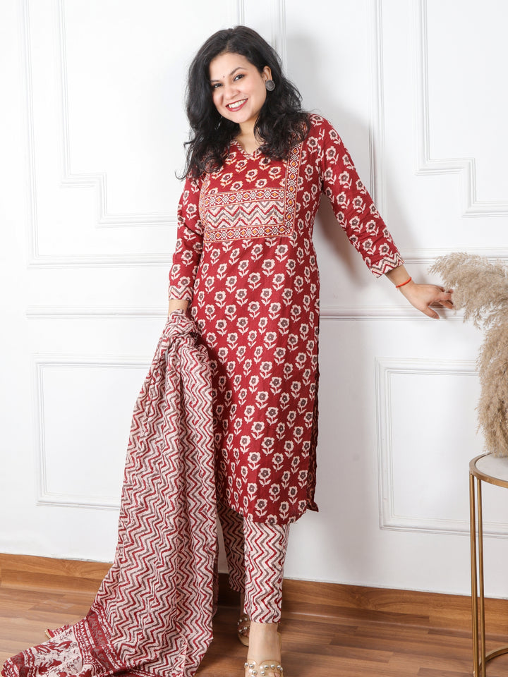 Ghoomar Rust Red Kutch Embroidery Neck Mirror Work Print Cotton 3 Piece Set D4
