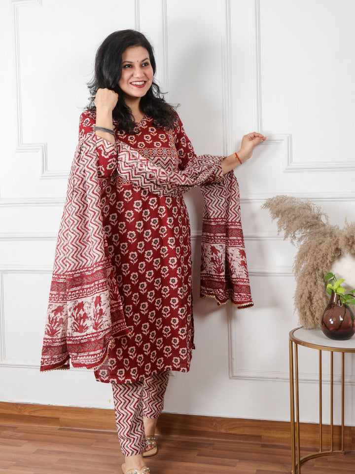 Ghoomar Rust Red Kutch Embroidery Neck Mirror Work Print Cotton 3 Piece Set D4