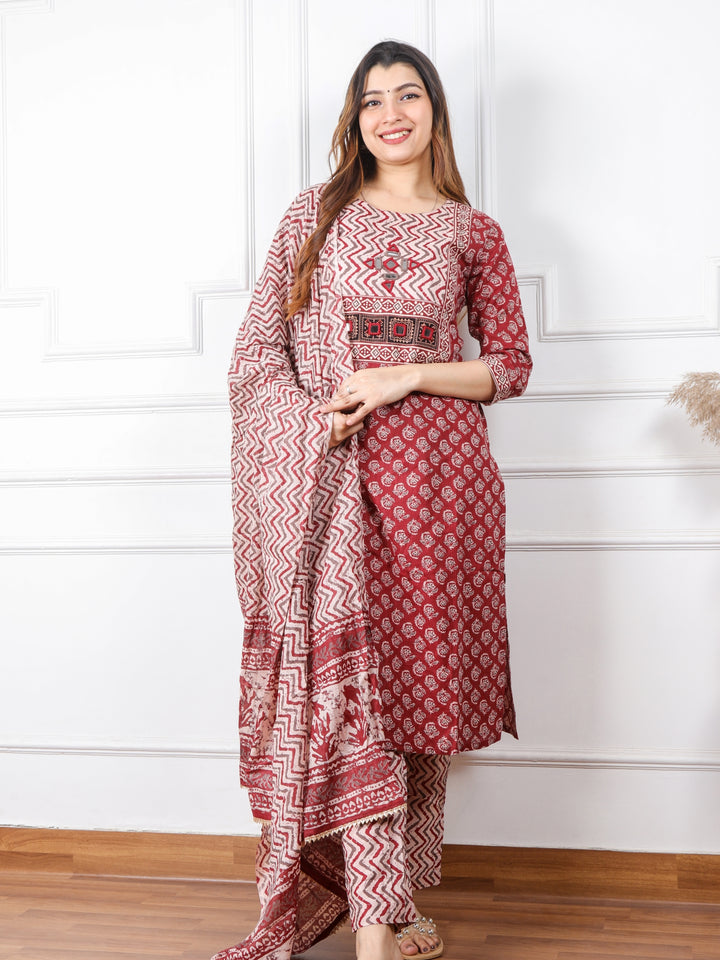 Ghoomar Rust Red Kutch Embroidery Neck Mirror Work Print Cotton 3 Piece Set D1