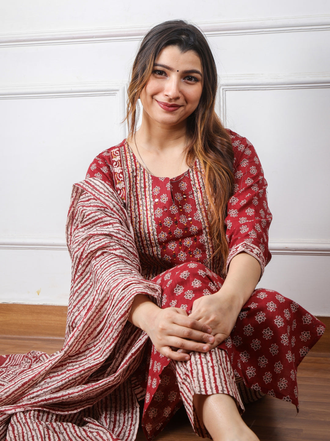 Ghoomar Rust Red Kutch Embroidery Neck Mirror Work Print Cotton 3 Piece Set D2