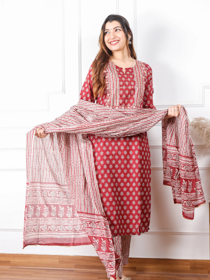 Ghoomar Rust Red Kutch Embroidery Neck Mirror Work Print Cotton 3 Piece Set D2