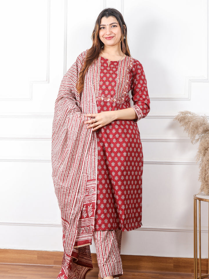 Ghoomar Rust Red Kutch Embroidery Neck Mirror Work Print Cotton 3 Piece Set D2