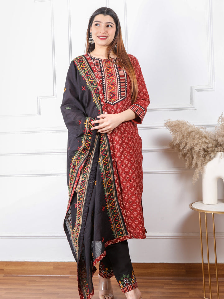 Chaahat Barn Red Kutch Mirror Neck Work Print Cotton 3 Piece Set D4