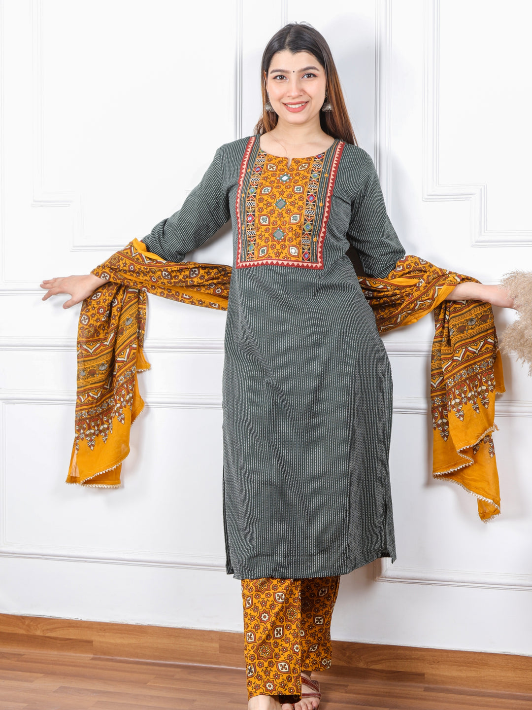 Ghoomar Dark Green Running Stitch With Mirror Work Cotton 3 Piece Set D2