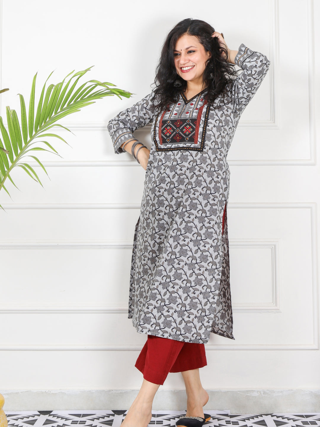 Ghoomar Pearl Grey Kutch Work Ajrak Printed Cotton Kurti-D3