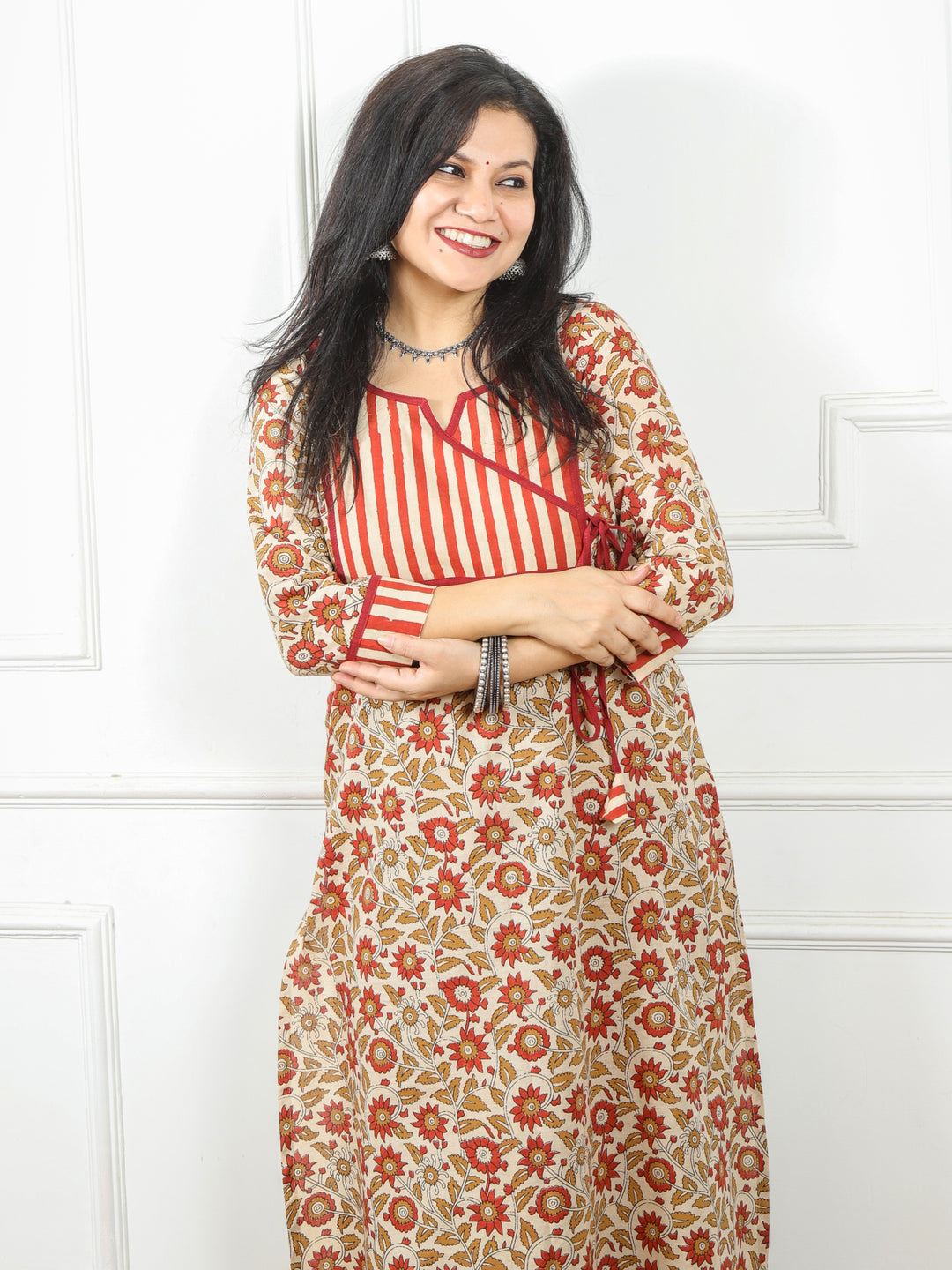 Udarri Beige with Red Kalamkari Printed Kutch Neck Angrakha Cotton Kurti-D1