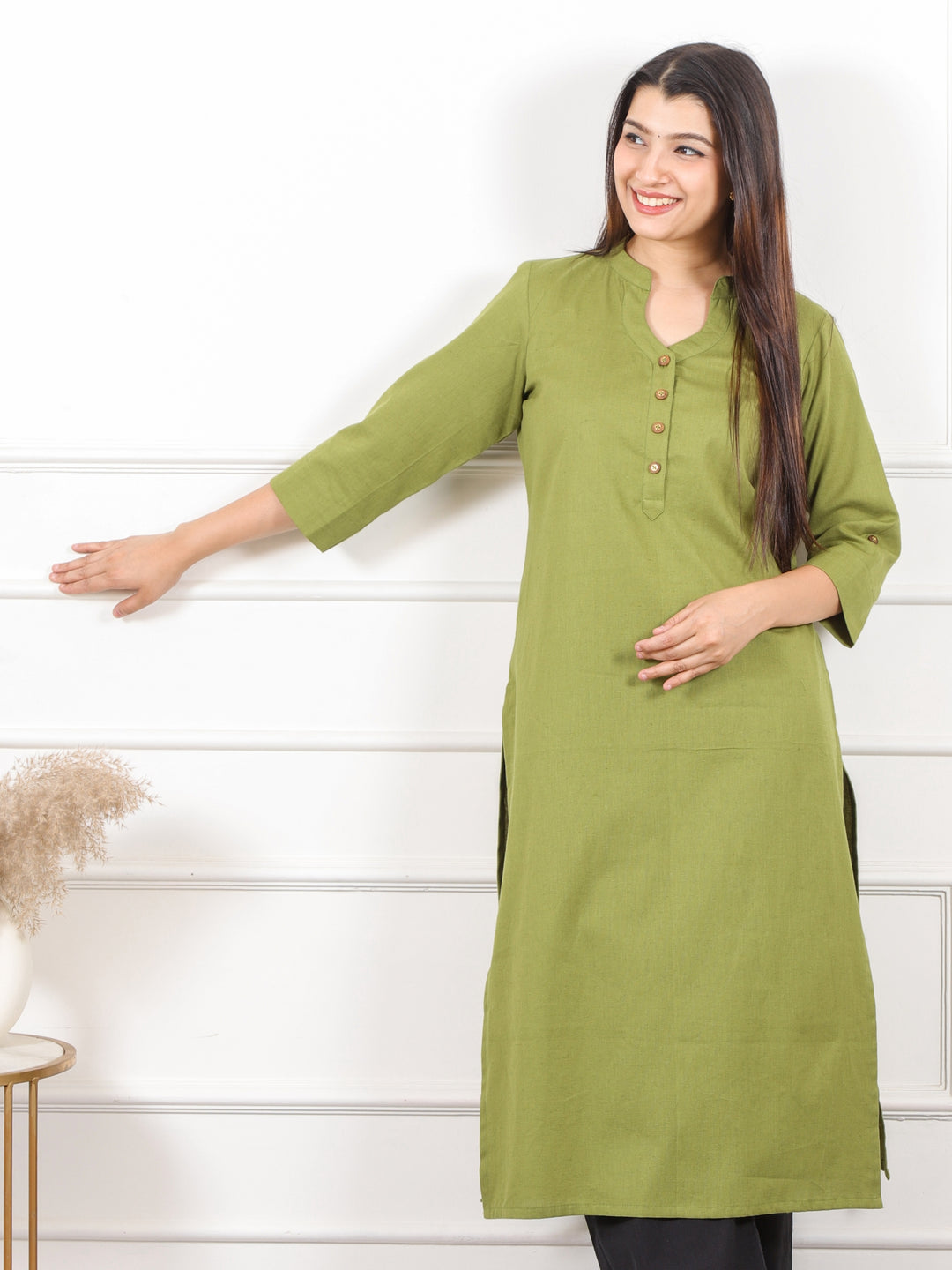 Ibaab Mehndi Green Plain Cotton Flex Kurti in Chinese Collar Neck with Button